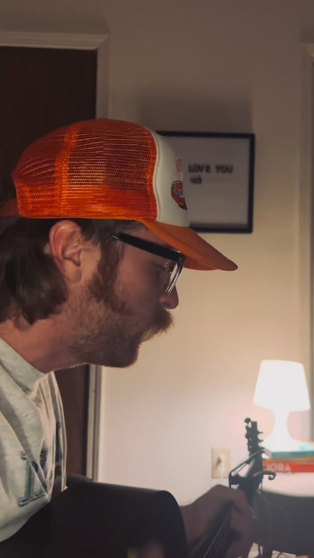 Acoustic cover video still